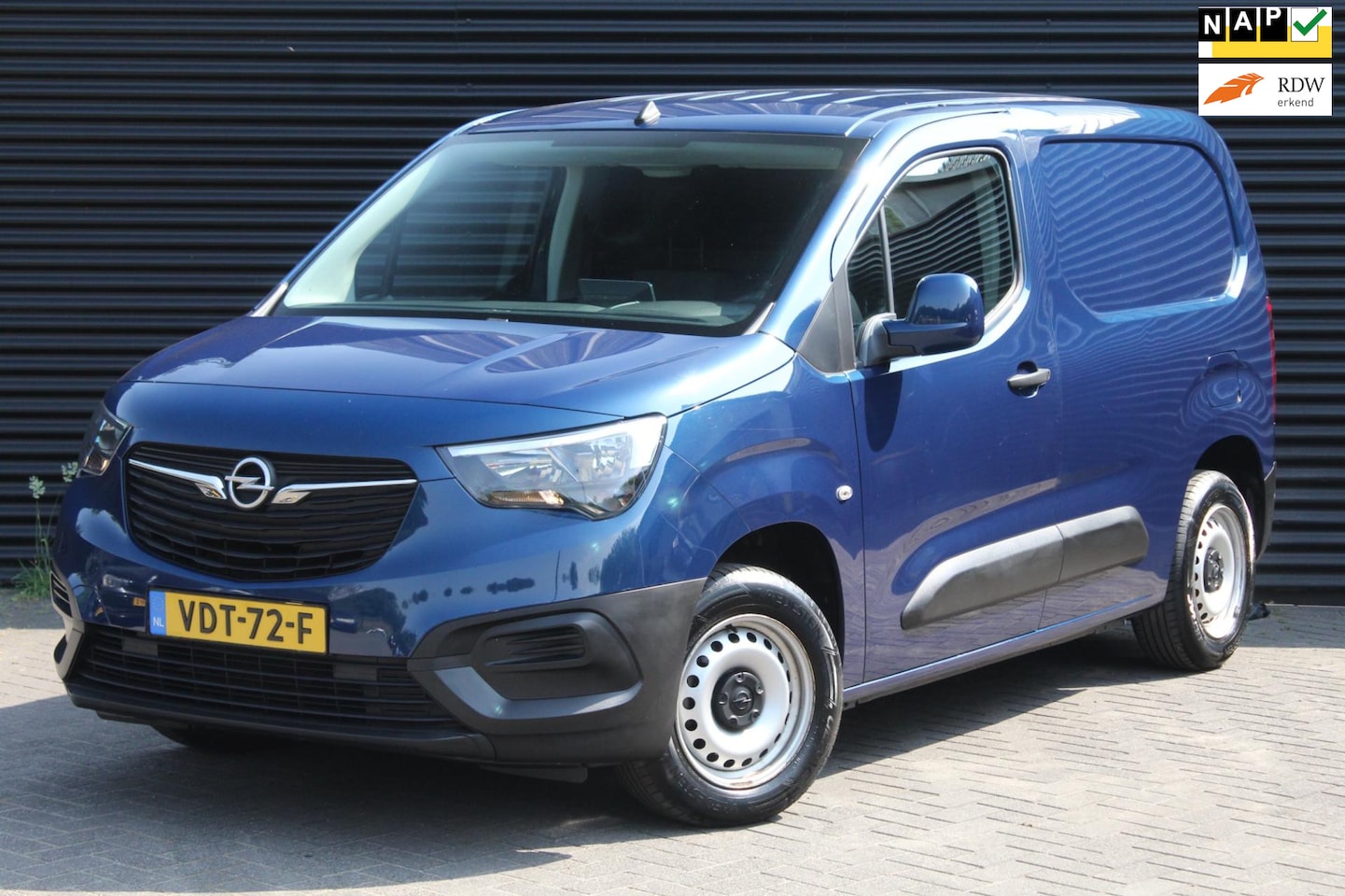 Opel Combo - 1.6D 100pk Edition | Navi | Trekhaak | Cruise | Airco | - AutoWereld.nl