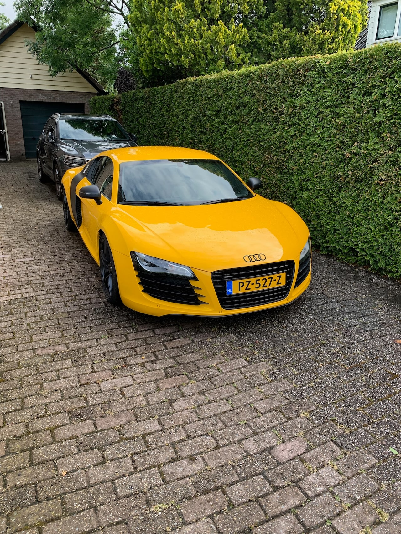 Audi R8 - 4.2 V8 FSI Zwartmet./geel - AutoWereld.nl
