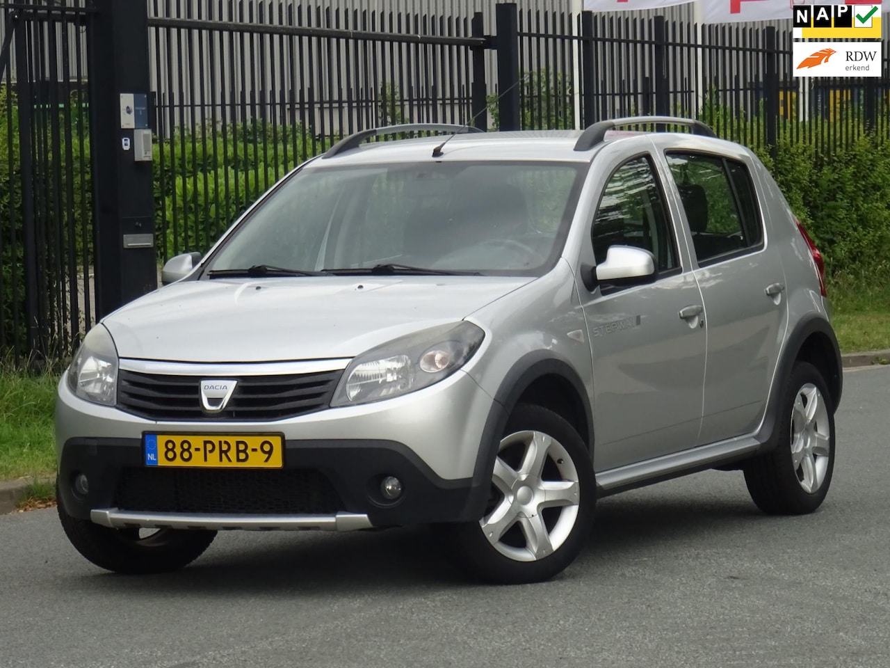 Dacia Sandero Stepway - 1.6 NAP/ANDROID/NAVI/AIRCO/APK 03-2026 - AutoWereld.nl