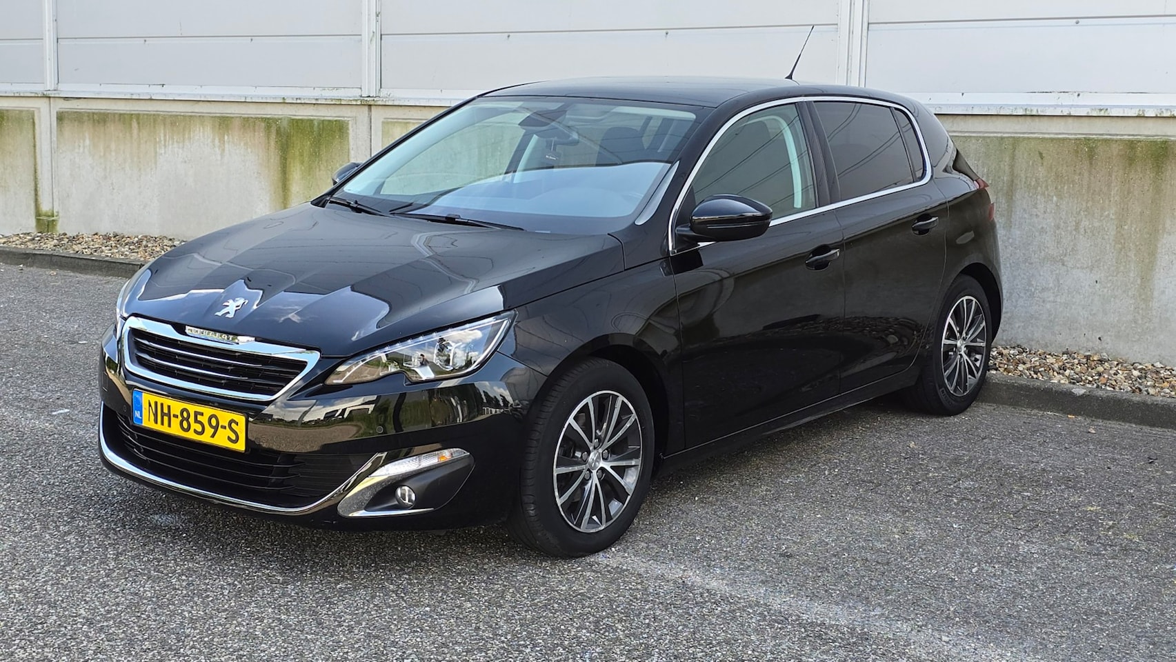 Peugeot 308 - 1.2 PureTech Allure 1.2 PureTech Allure - AutoWereld.nl
