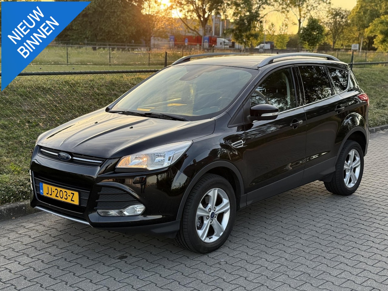 Ford Kuga - 1.5 Trend NL auto, nieuwe APK ! - AutoWereld.nl