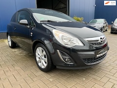 Opel Corsa - 1.4-16V Cosmo / LEDER / STOEL-STUUR VERWARMING / AIRCO / CRUISE / LM VELGEN