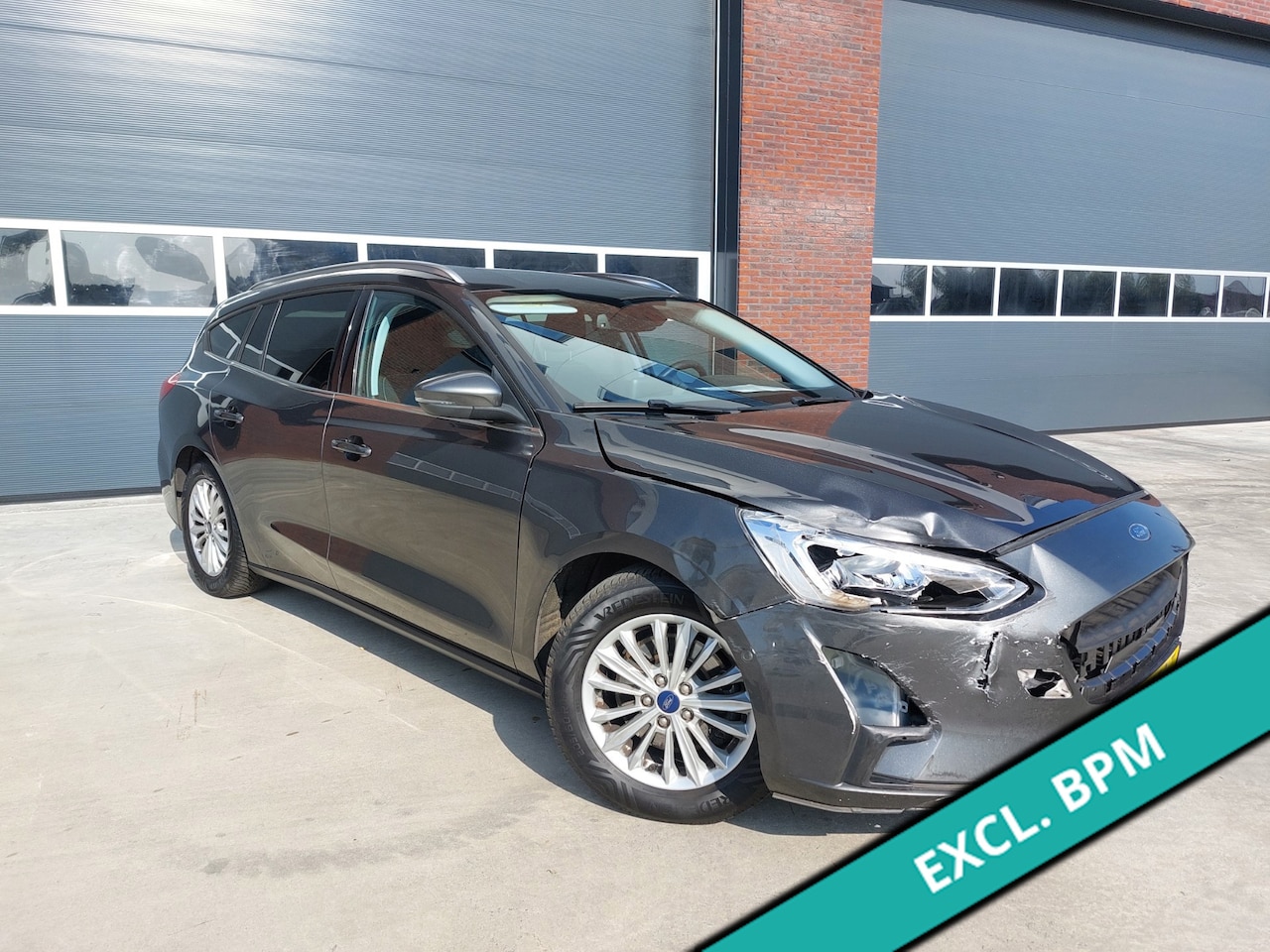 Ford Focus Wagon - 1.5 EcoBlue Titanium Business Lichte schade - AutoWereld.nl