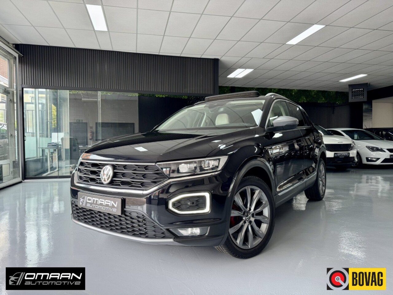 Volkswagen T-Roc - 1.5 TSI Sport DSG PANO KEYLESS BLIND ACC - AutoWereld.nl