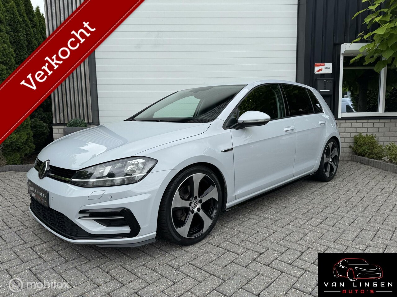 Volkswagen Golf - 1.5 TSI Highline Business R-Line 150PK 2017 - AutoWereld.nl
