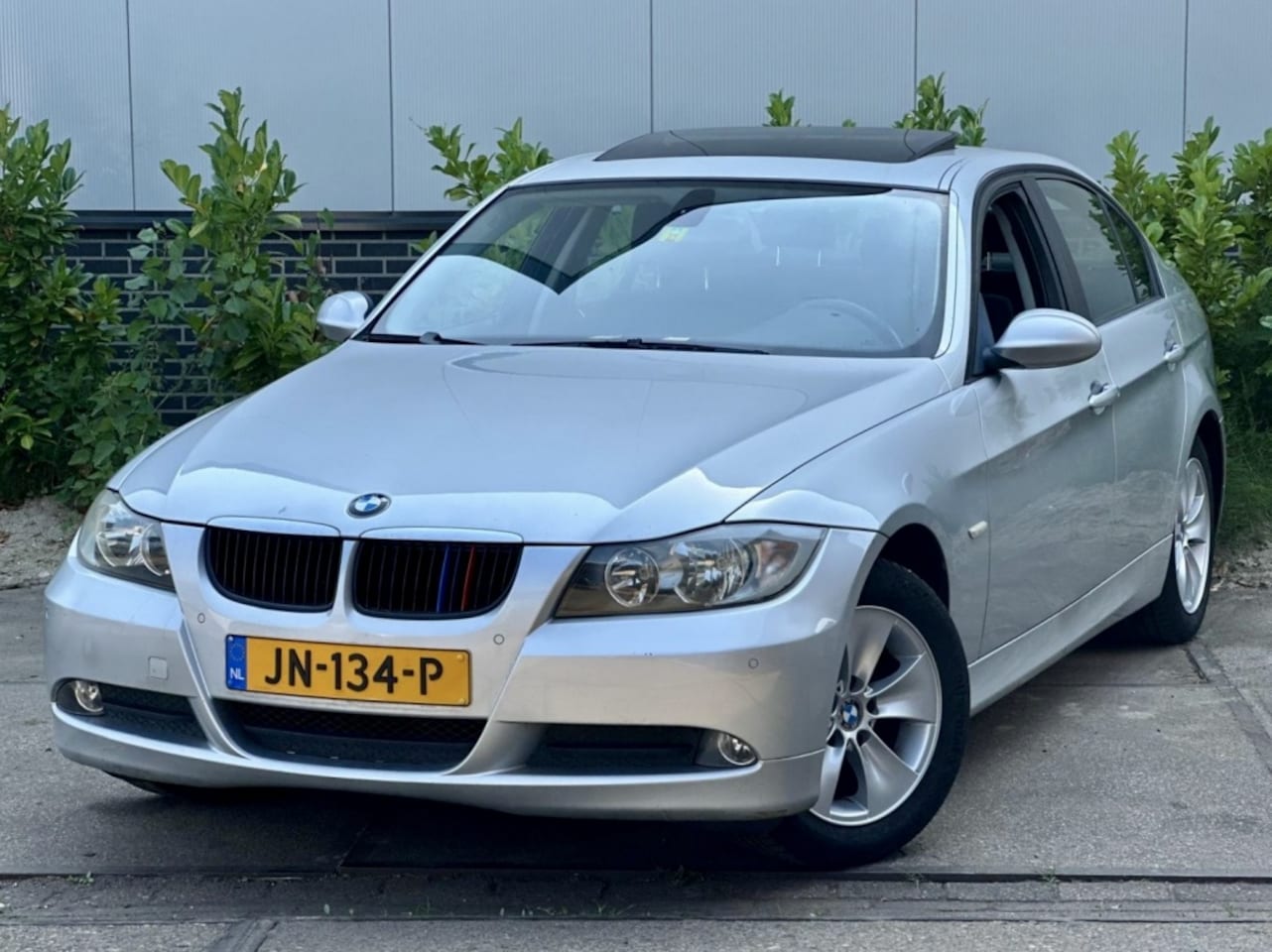 BMW 3-serie - 318i Business L |Airco |Automaat |Schuifdak - AutoWereld.nl