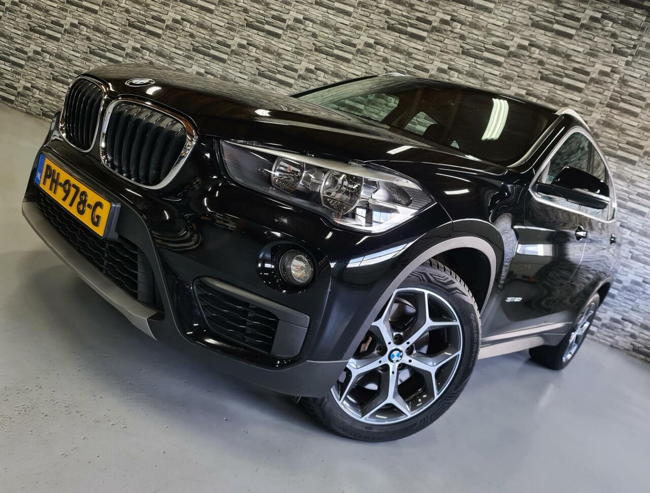 BMW X1 - sDrive20i Corporate Lease *Automaat*Goed onderhouden! - AutoWereld.nl