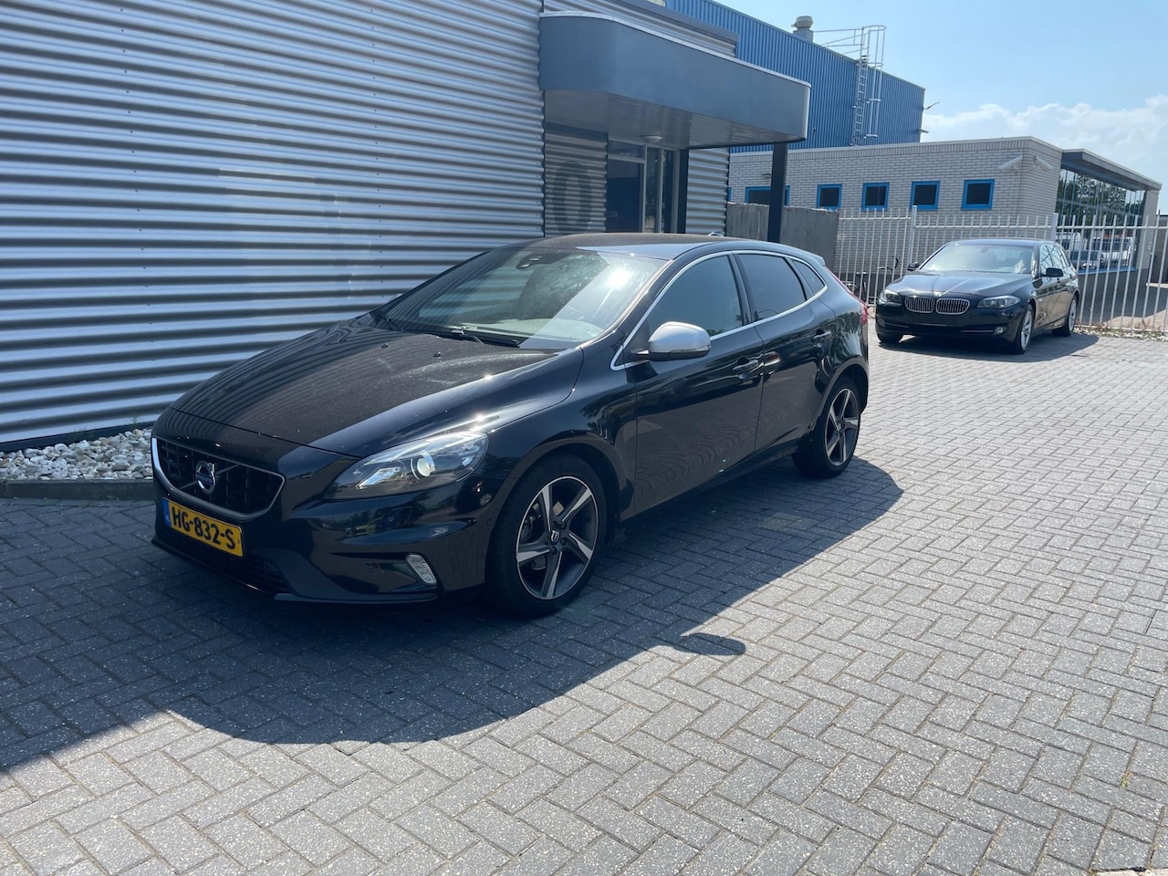 Volvo V40 - 2.0 D2 R-Design Business 2.0 D2 R-Design Business - AutoWereld.nl