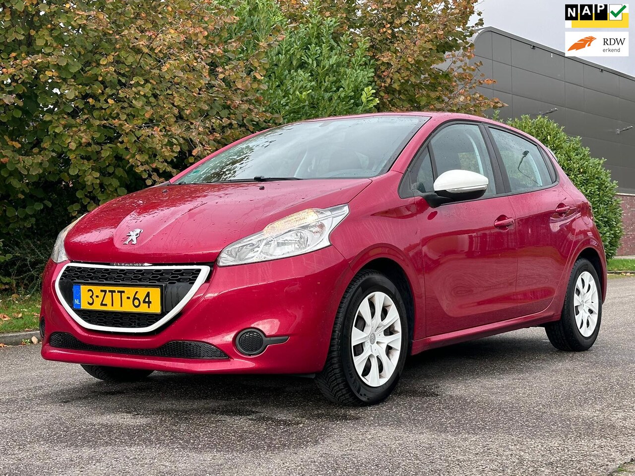 Peugeot 208 - 1.0 PureTech LIKE 5DR*Cruise*Airco*NAP*Dealer onderhouden*3e eigenaar* - AutoWereld.nl