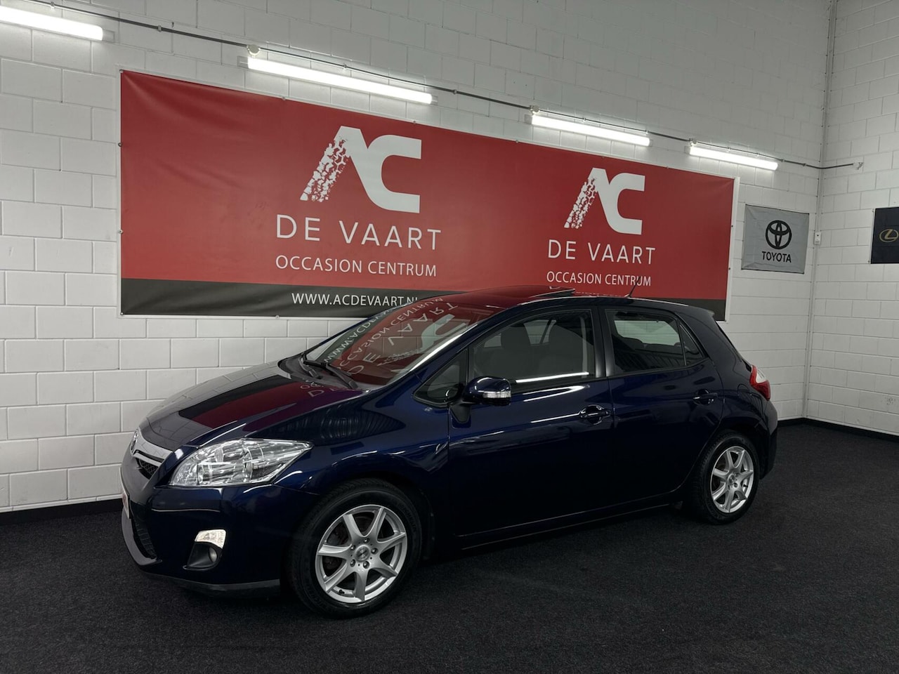 Toyota Auris - 1.8 Full Hybrid - NAVI/OPENDAK/CAMERA/PDC/NAP - AutoWereld.nl