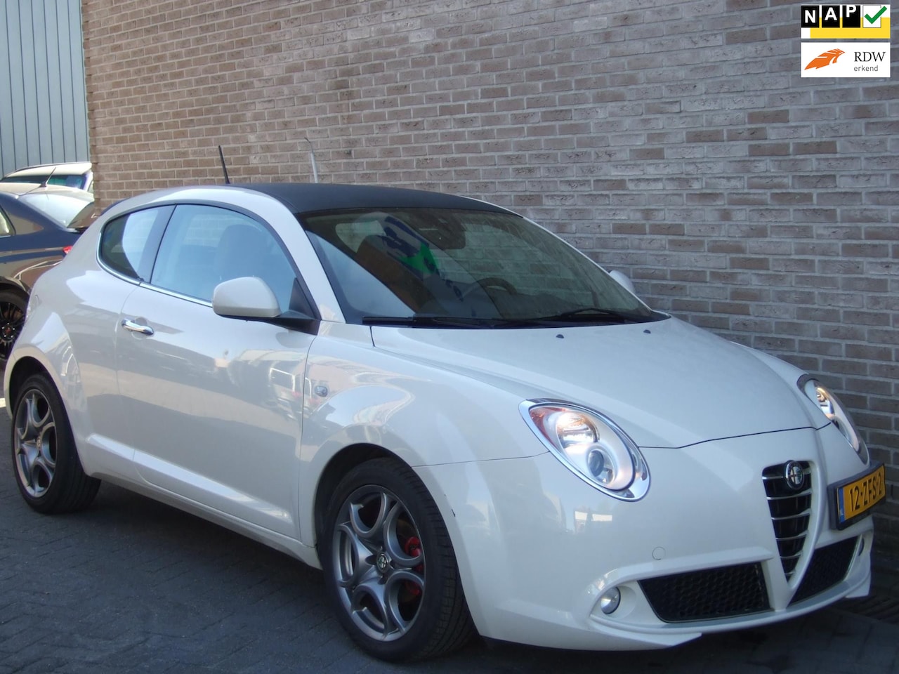 Alfa Romeo MiTo - 0.9 TwinAir Distinctive - Lederen bekleding - - AutoWereld.nl