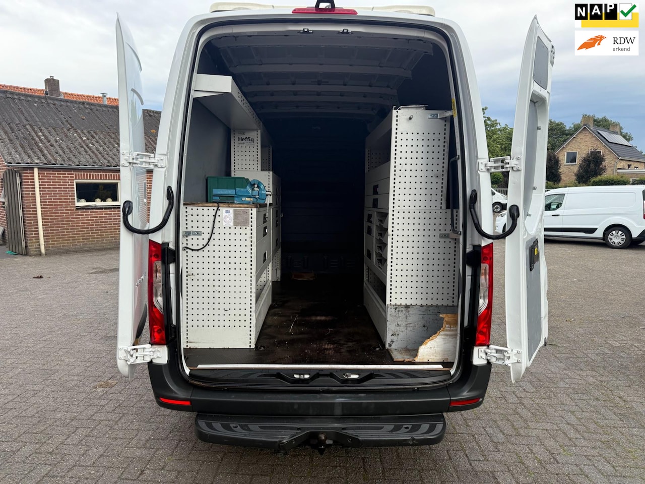 Mercedes-Benz Sprinter - 314 2.2 CDI L2H2 inrichting 143pk automaat - AutoWereld.nl