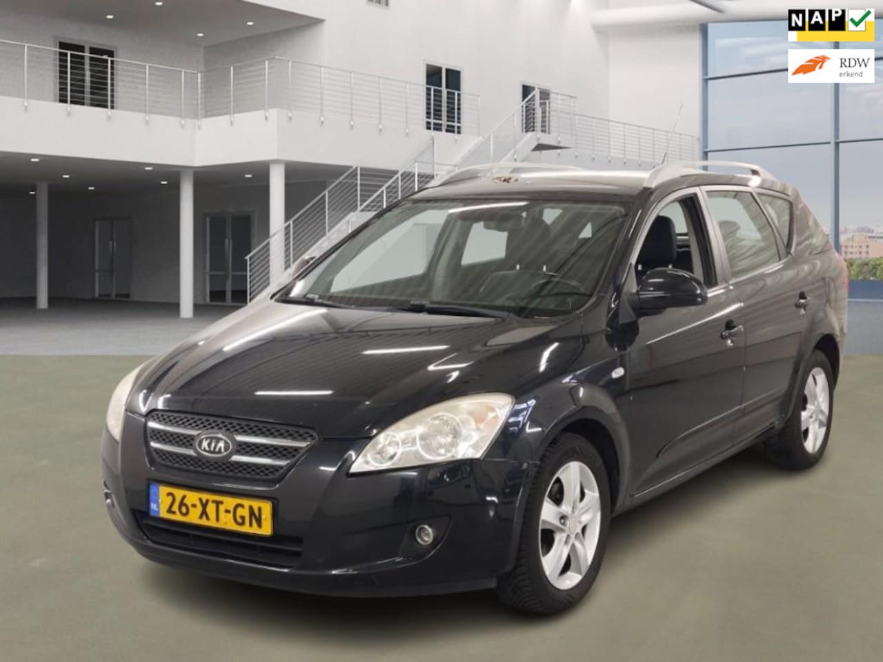 Kia Cee'd Sporty Wagon - 2.0 X-clusive/camera/psensor/navi/stoelverw/leder - AutoWereld.nl