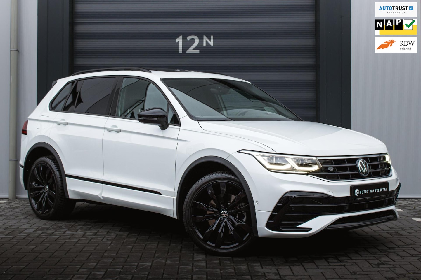 Volkswagen Tiguan - 1.4 TSI eHybrid | R-Line | 245PK | PANO | VOL! - AutoWereld.nl