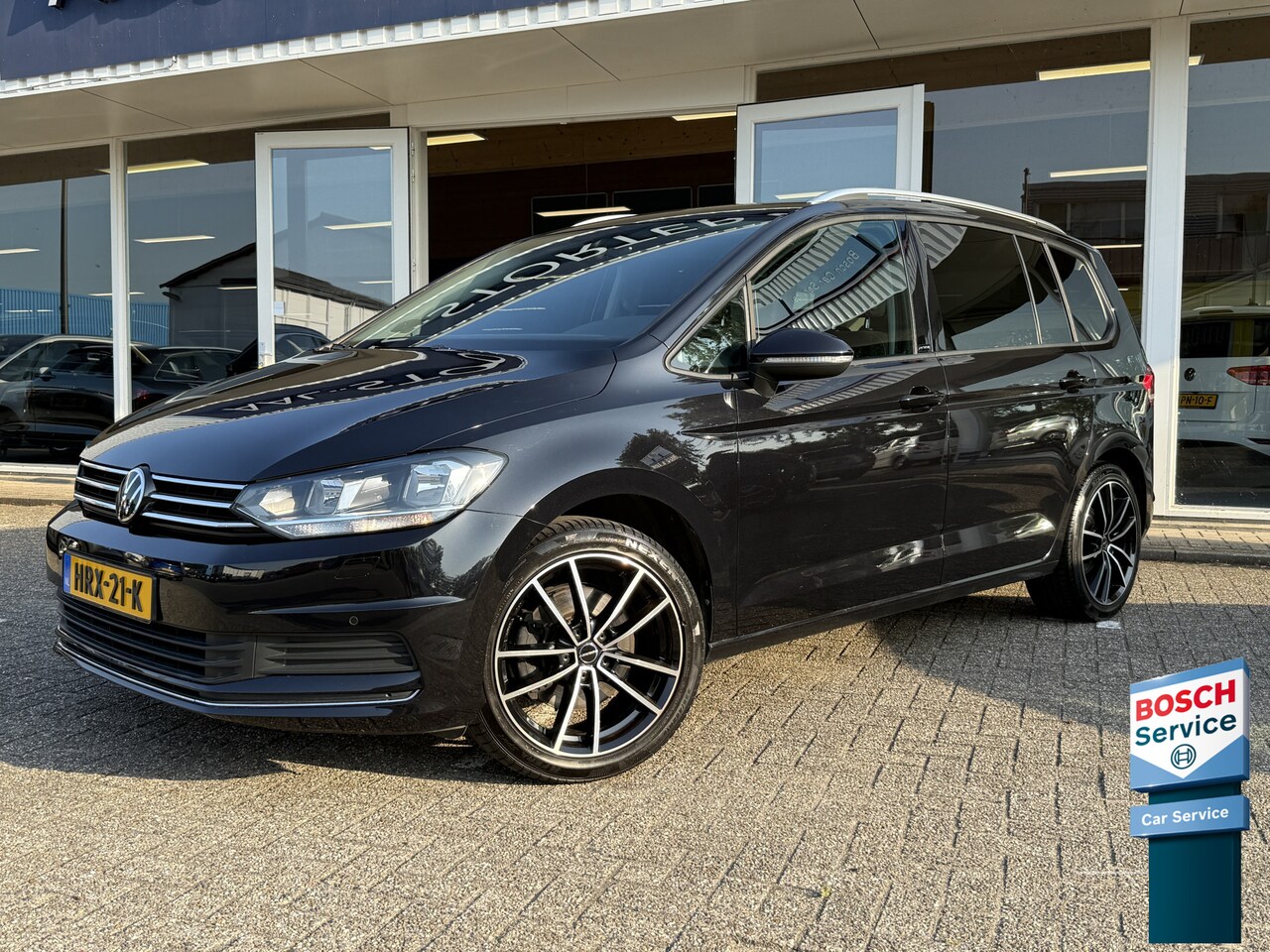 Volkswagen Touran - 1.5 TSI Comfortline Business 7p | Automaat | Adapt. Cruise | PDC v+a incl. Camera | Apple - AutoWereld.nl