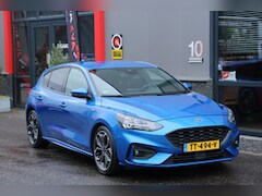 Ford Focus - 1.0 EcoBoost ST X Line Business STOEL, STUURVERWARMING, TREKHAAK, BOSE