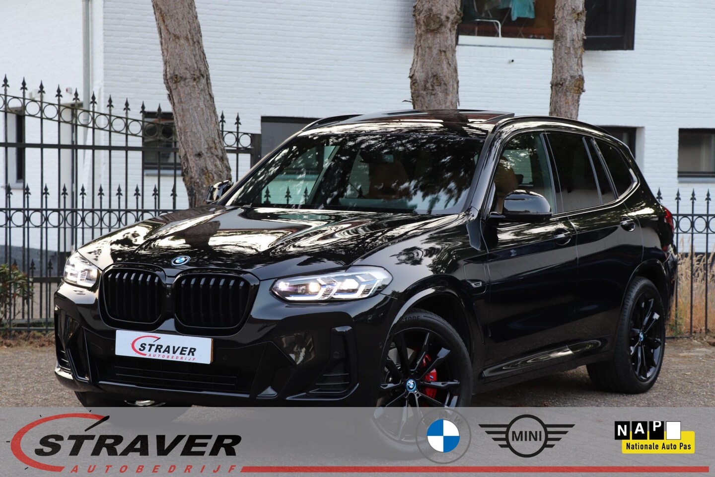 BMW X3 - xDrive30e High Executive |M-Sport |M-Kuipstoelen |Panoramadak |Trekhaak - AutoWereld.nl