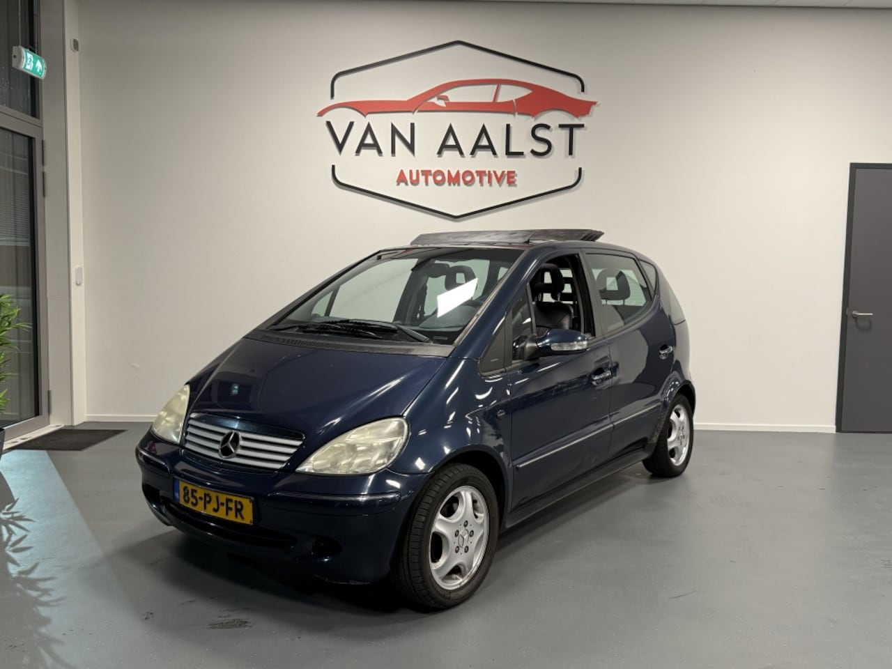 Mercedes-Benz A-klasse - 160 Avantgarde Lang / Airco / Cruise / Pano / Trekhaak - AutoWereld.nl