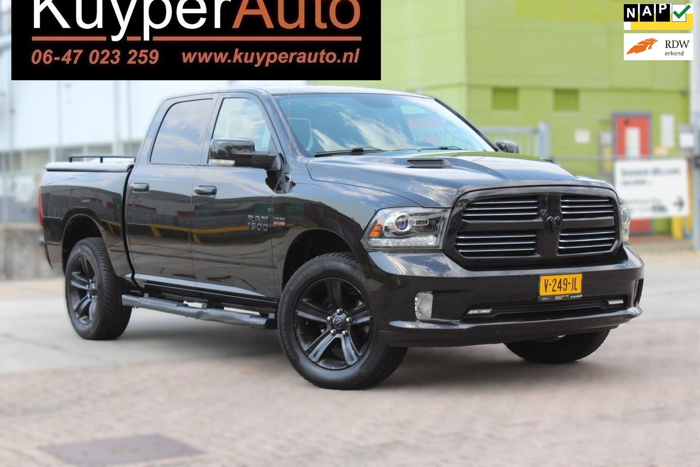 Dodge Ram 1500 - 5.7 V8 Quad Cab 6'4 LPG 3 5 PERS VOL LEDER MULTIMEDIA TREKHAAK - AutoWereld.nl