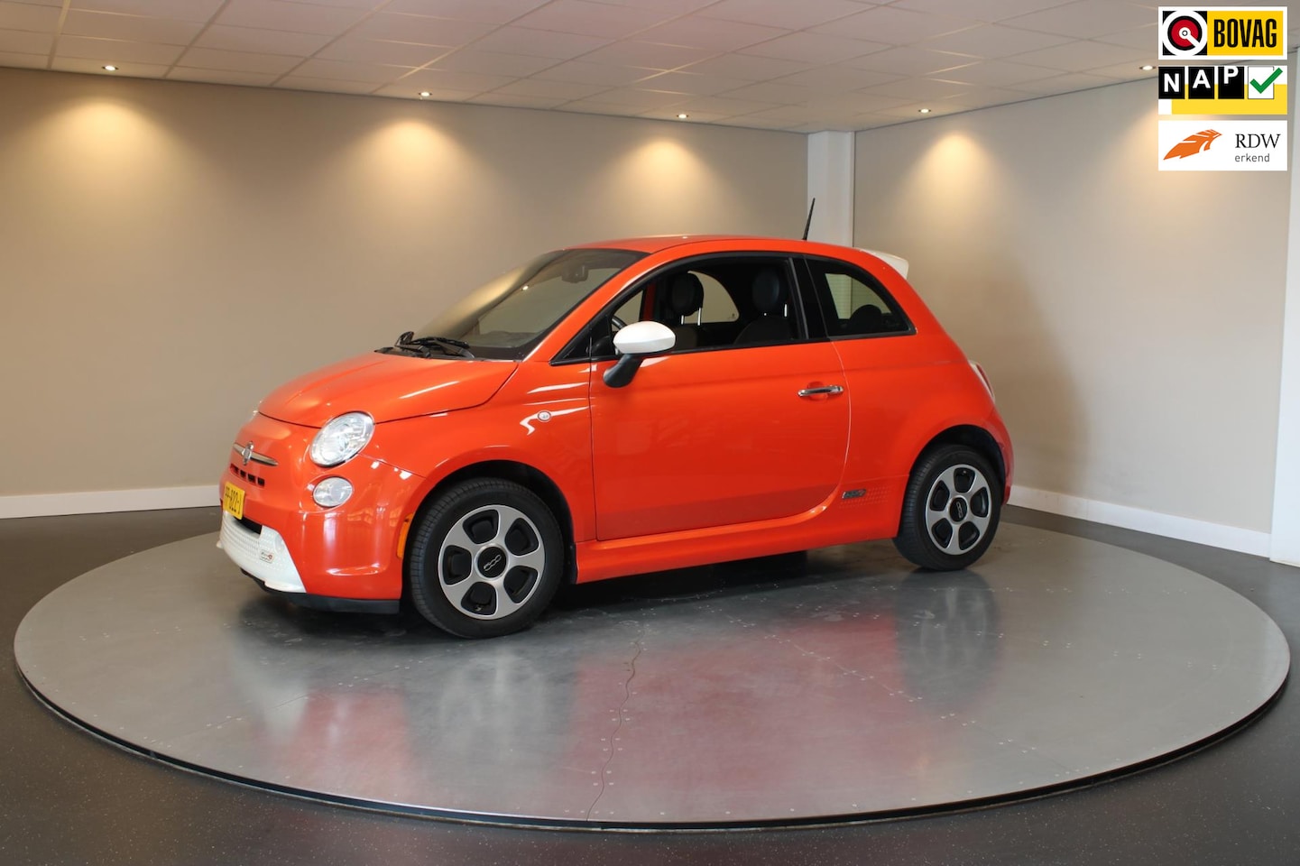 Fiat 500e - *Electric Orange* Stoelverw.|Cruise|PDC - AutoWereld.nl