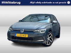 Volkswagen Golf - 1.5 TSI Style / Navigatie / App connect / Memory seat / Camera / Parkeersensoren V+A / Lic