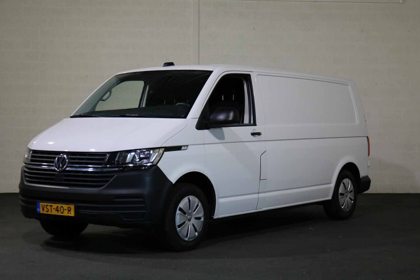 Volkswagen Transporter - 2.0 TDI L2 H1 Koelwagen 0 Graden koeling Airco Sidebars - AutoWereld.nl