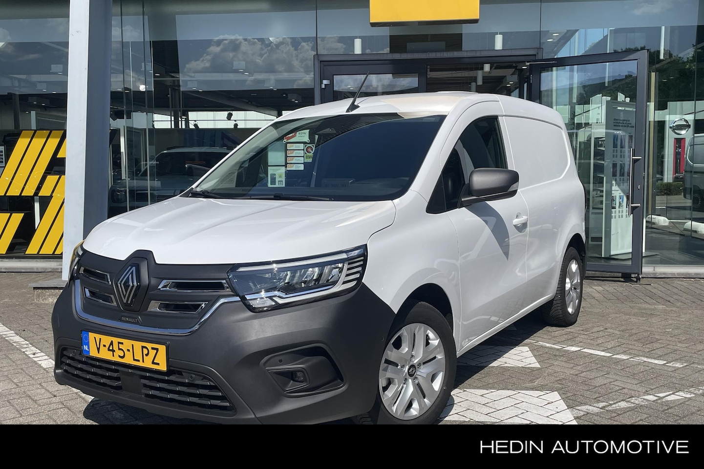 Renault Kangoo E-Tech - Extra L1 44 kWh Nav | Trekhaak | Betimmering | All weather banden - AutoWereld.nl