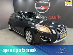Volvo V60 - 1.6 T3 Kinetic | Automaat | Trekhaak | Cruise