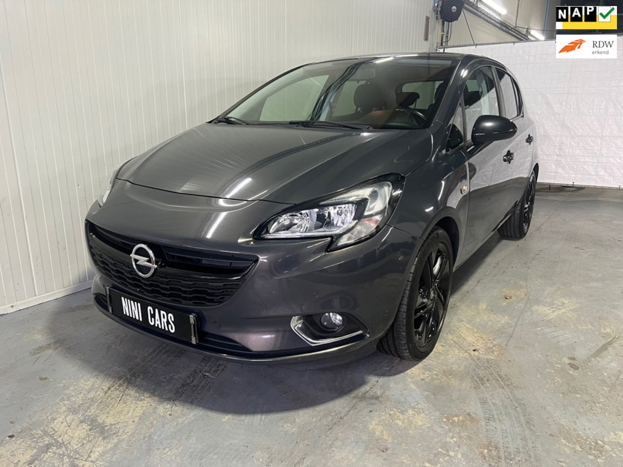 Opel Corsa - 1.4 Color Edition AUTOMAAT Nieuwstaat - AutoWereld.nl