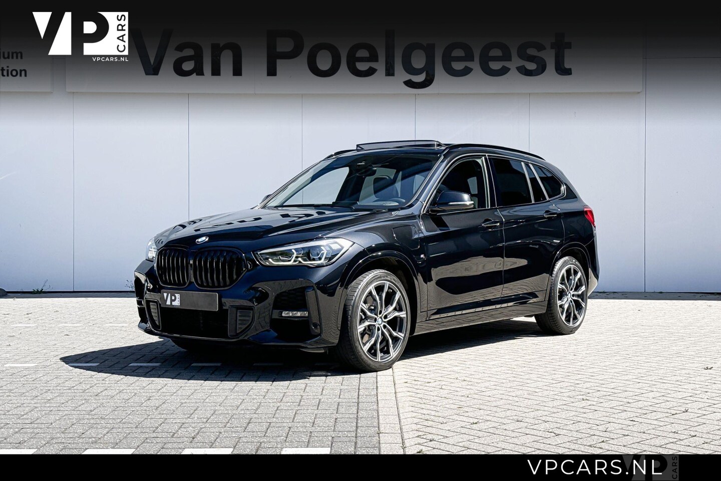 BMW X1 - xDrive25e High Executive Edition M Sport | Panoramadak | Trekhaak | Head UP | - AutoWereld.nl