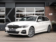 BMW 3-serie Touring - 330e xDrive M Sport | Shadow | Trekhaak | HIFI |DAB | 18 Inch |
