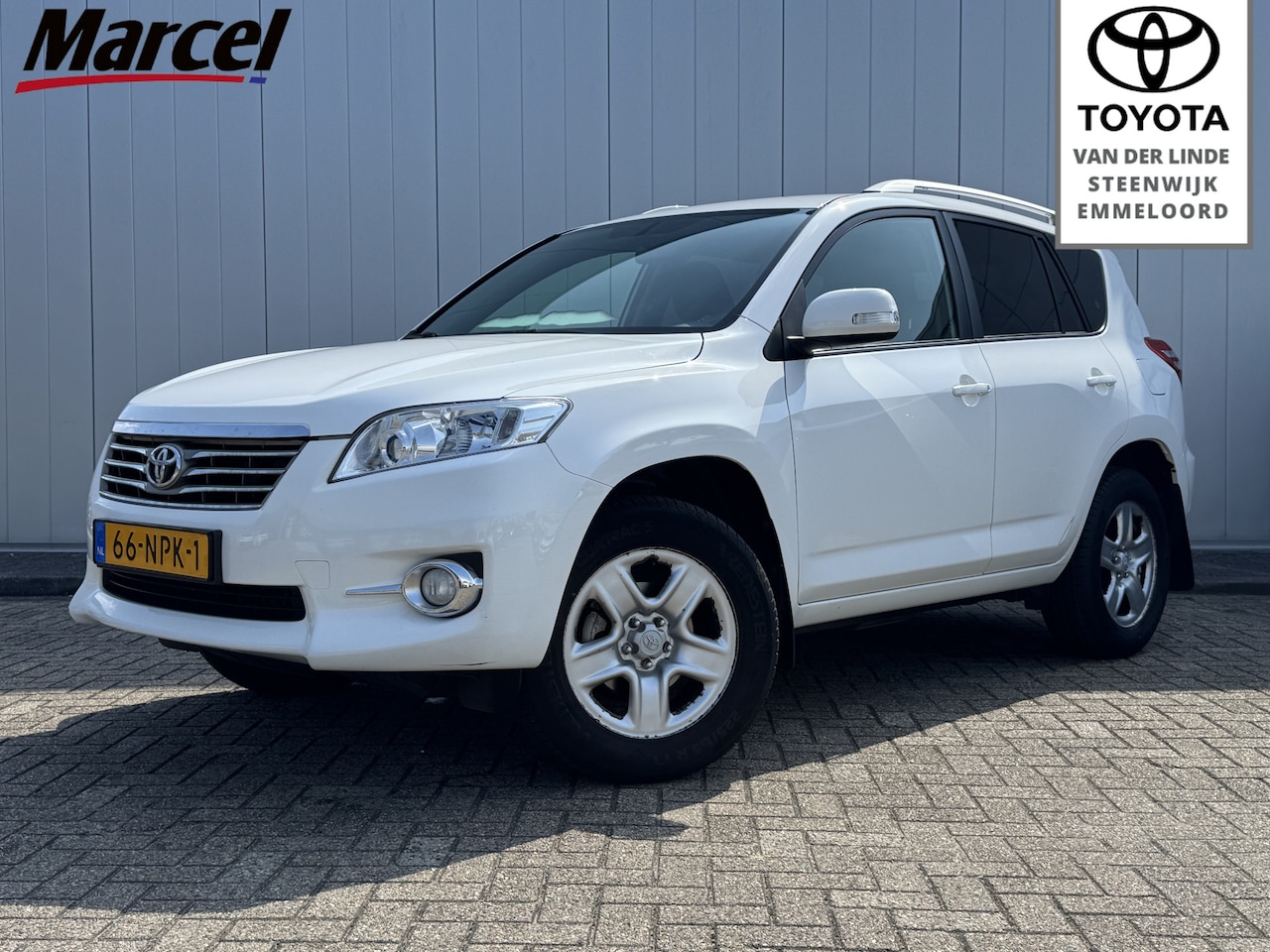 Toyota RAV4 - 2.0 VVTi Comfort 2WD Navi NL Auto Dealer Onderhouden - AutoWereld.nl