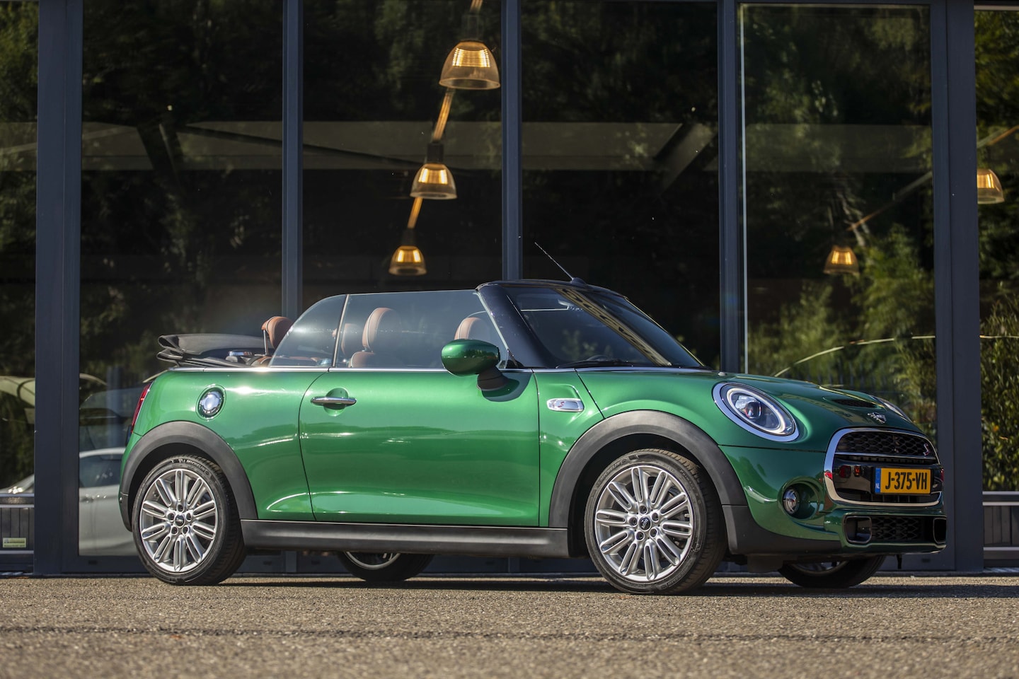 MINI Cabrio - 2.0 Cooper S Chili Mini 2.0 Cooper S Chili - AutoWereld.nl