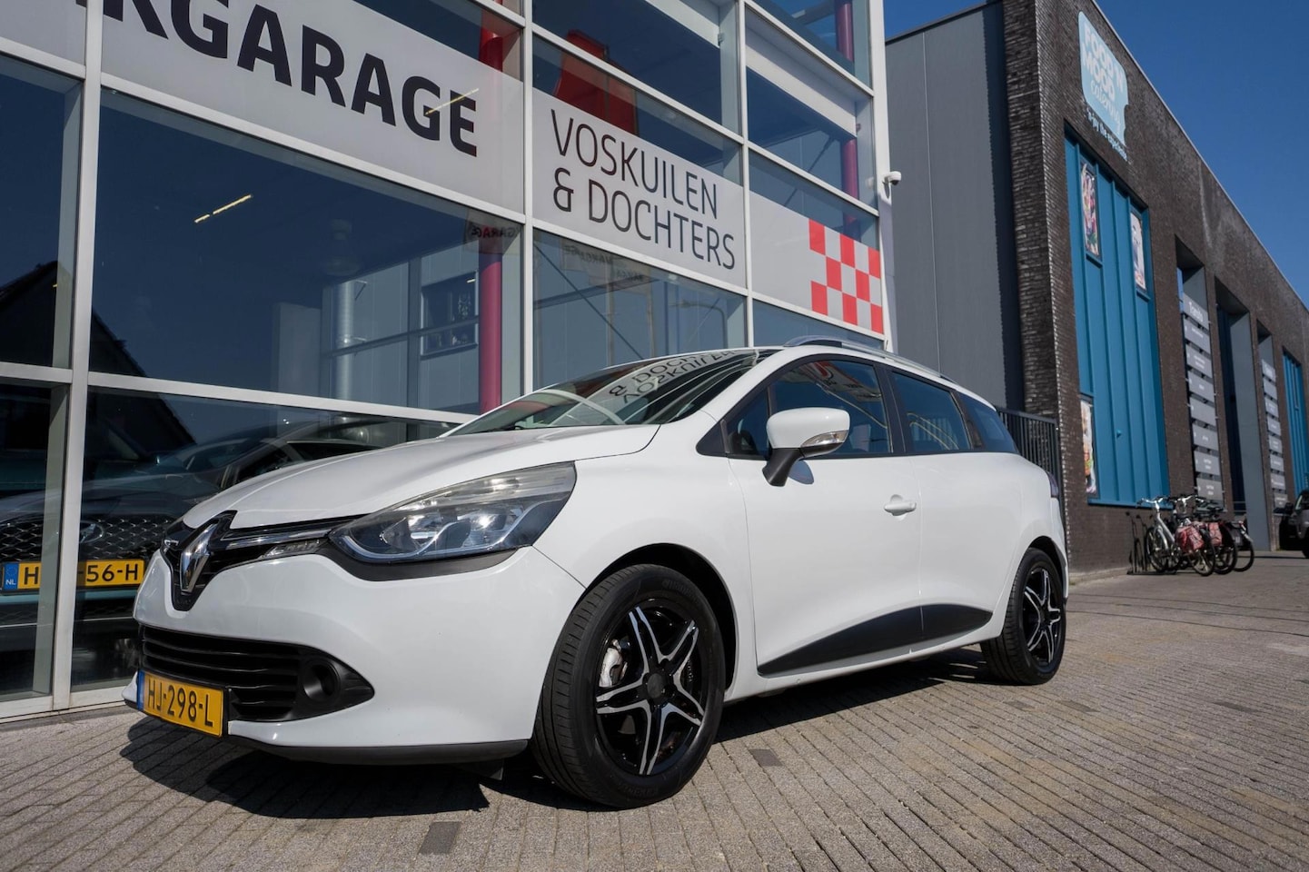 Renault Clio Estate - 1.2-16V Navigatie | Sensoren - AutoWereld.nl