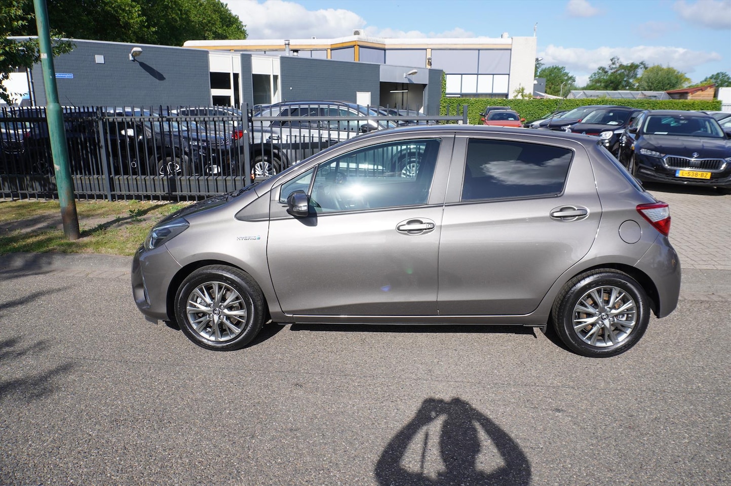 Toyota Yaris - 1.5 Hybrid 100pk 5D CVT Dynamic Clima Navi 41.453 KM NL-Auto - AutoWereld.nl