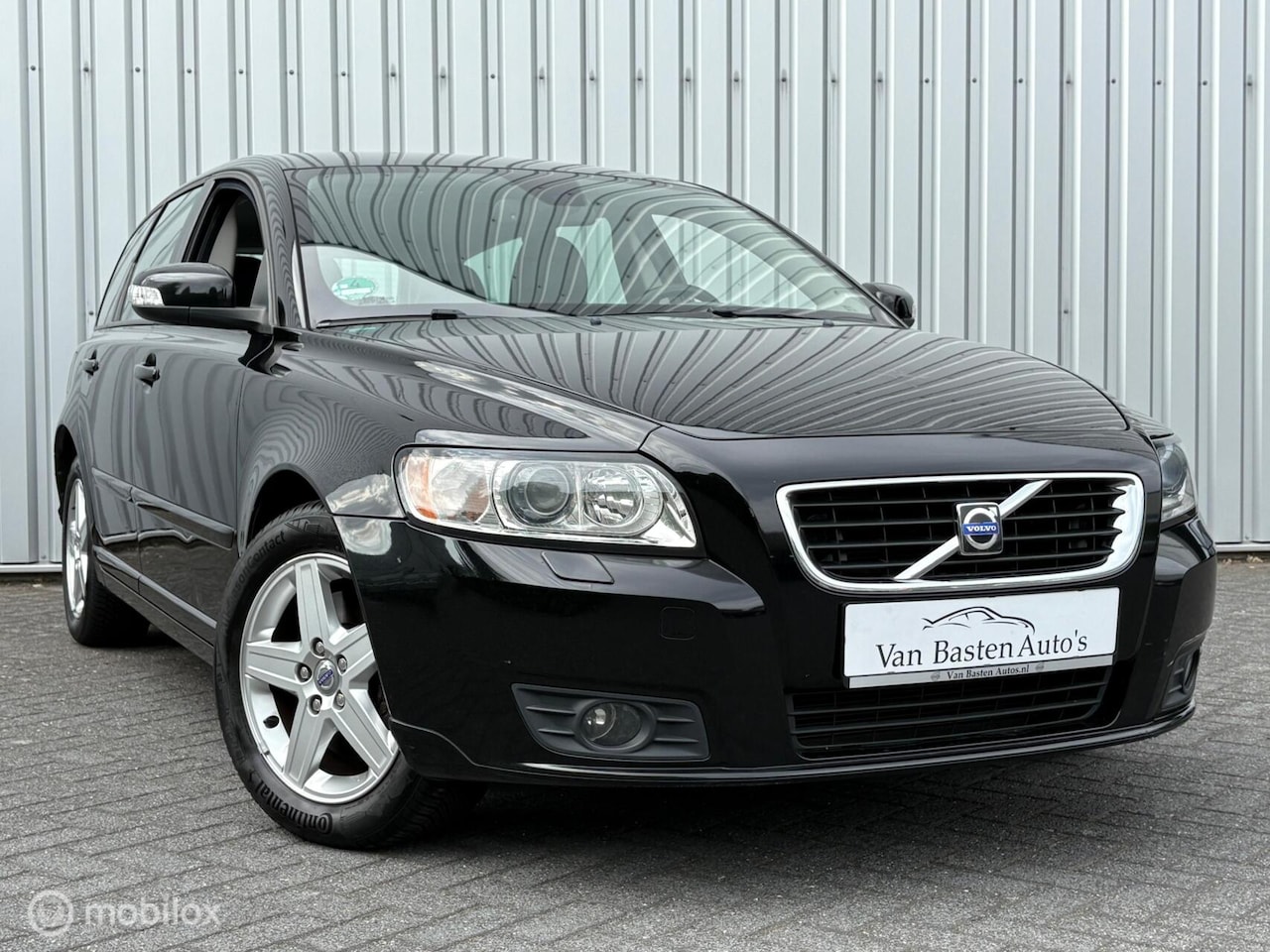 Volvo V50 - 2.4i Summum | Aut | Leder | 170pk | Youngtimer | Volledige historie | - AutoWereld.nl