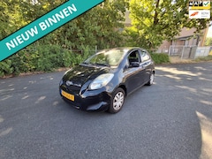 Toyota Yaris - 1.0 VVTi Acces LET OP : KOPPELING MATIG
