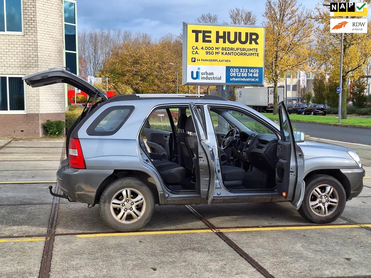 Kia Sportage - €2847,-2.0 CVVT Comf. Airco Trekhaak Apk 2026 - AutoWereld.nl