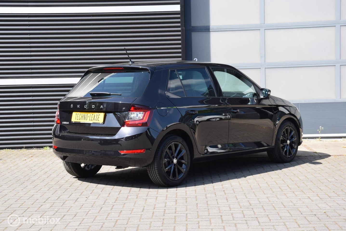 Skoda Fabia - 1.0 TSI Sport Business 70 kw Adaptive Cruise control Apple Carplay