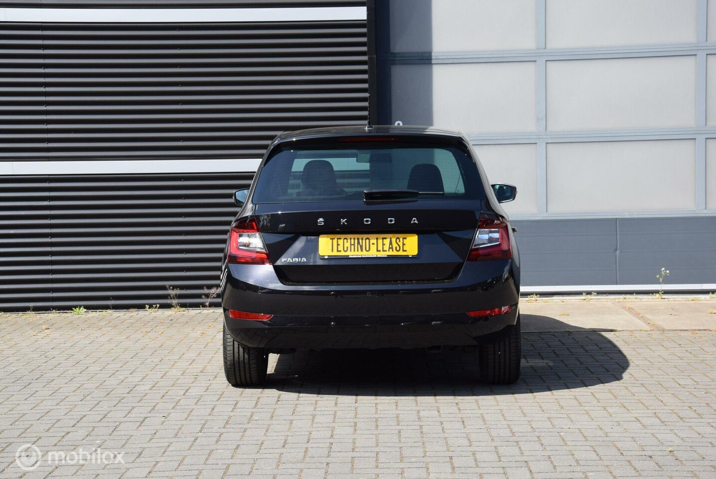 Skoda Fabia - 1.0 TSI Sport Business 70 kw Adaptive Cruise control Apple Carplay