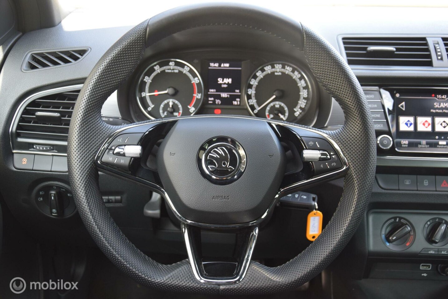 Skoda Fabia - 1.0 TSI Sport Business 70 kw Adaptive Cruise control Apple Carplay