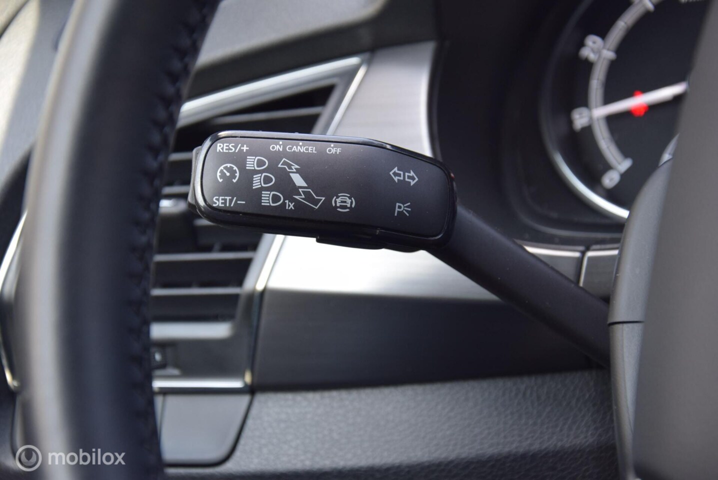 Skoda Fabia - 1.0 TSI Sport Business 70 kw Adaptive Cruise control Apple Carplay
