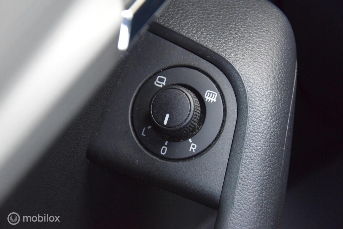 Skoda Octavia Combi - 1.5 TSI Greentech Business Edition Trekhaak Panoramadak Apple Carplay