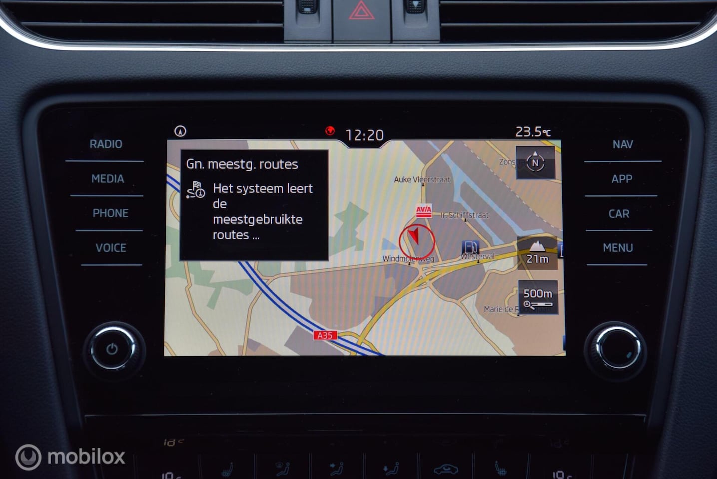 Skoda Octavia Combi - 1.5 TSI Greentech Business Edition Trekhaak Panoramadak Apple Carplay