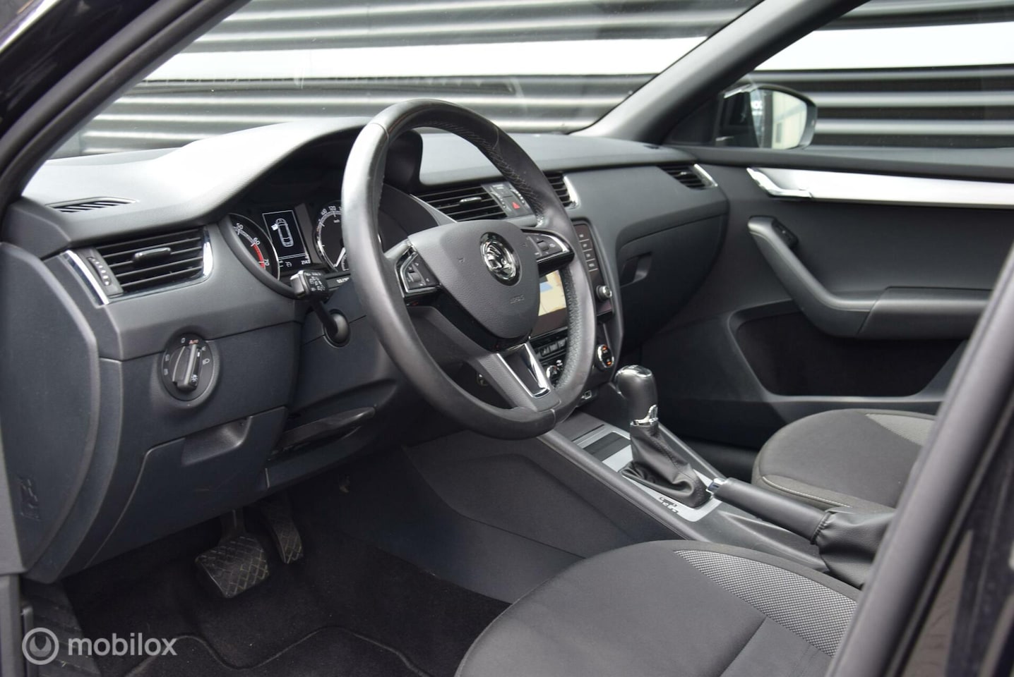 Skoda Octavia Combi - 1.5 TSI Greentech Business Edition Trekhaak Panoramadak Apple Carplay