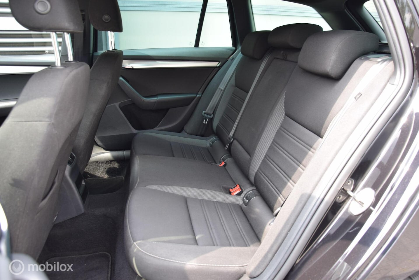 Skoda Octavia Combi - 1.5 TSI Greentech Business Edition Trekhaak Panoramadak Apple Carplay