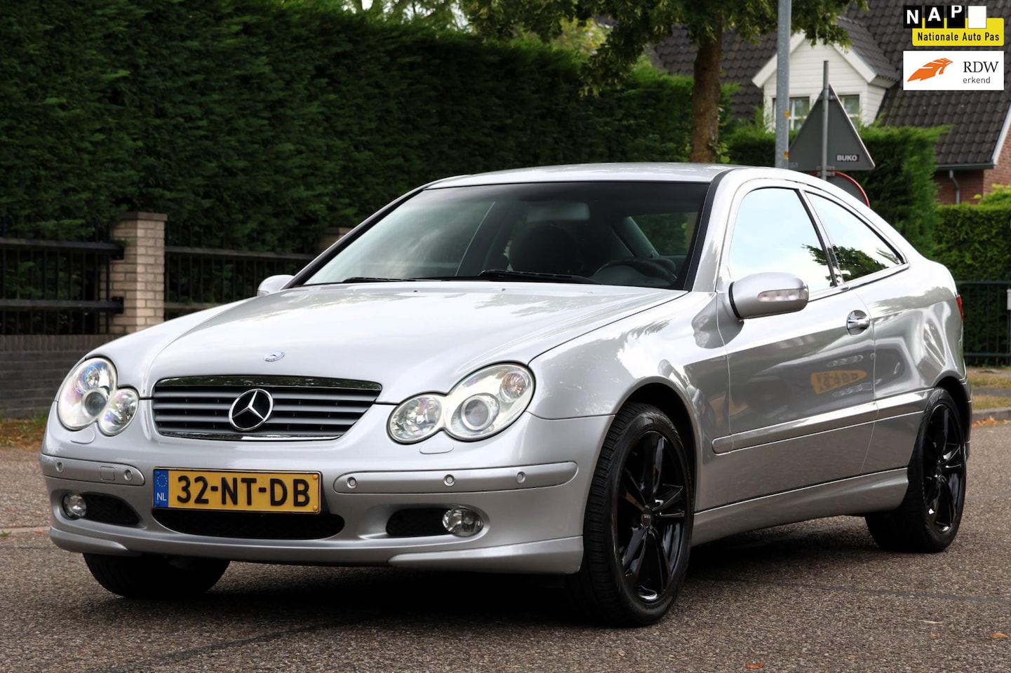 Mercedes-Benz C-klasse Sportcoupé - 180 K. | CLIMA | CRUISE| PDC | TREKHAAK | NAP | MOOIE GOED ONDERHOUDEN AUYO | - AutoWereld.nl