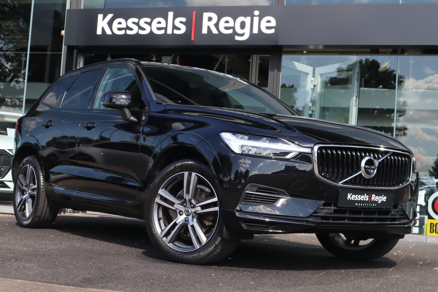 Volvo XC60 - 2.0 Recharge T8 AWD Inscription Pano Leer 20" 360 Camera - AutoWereld.nl