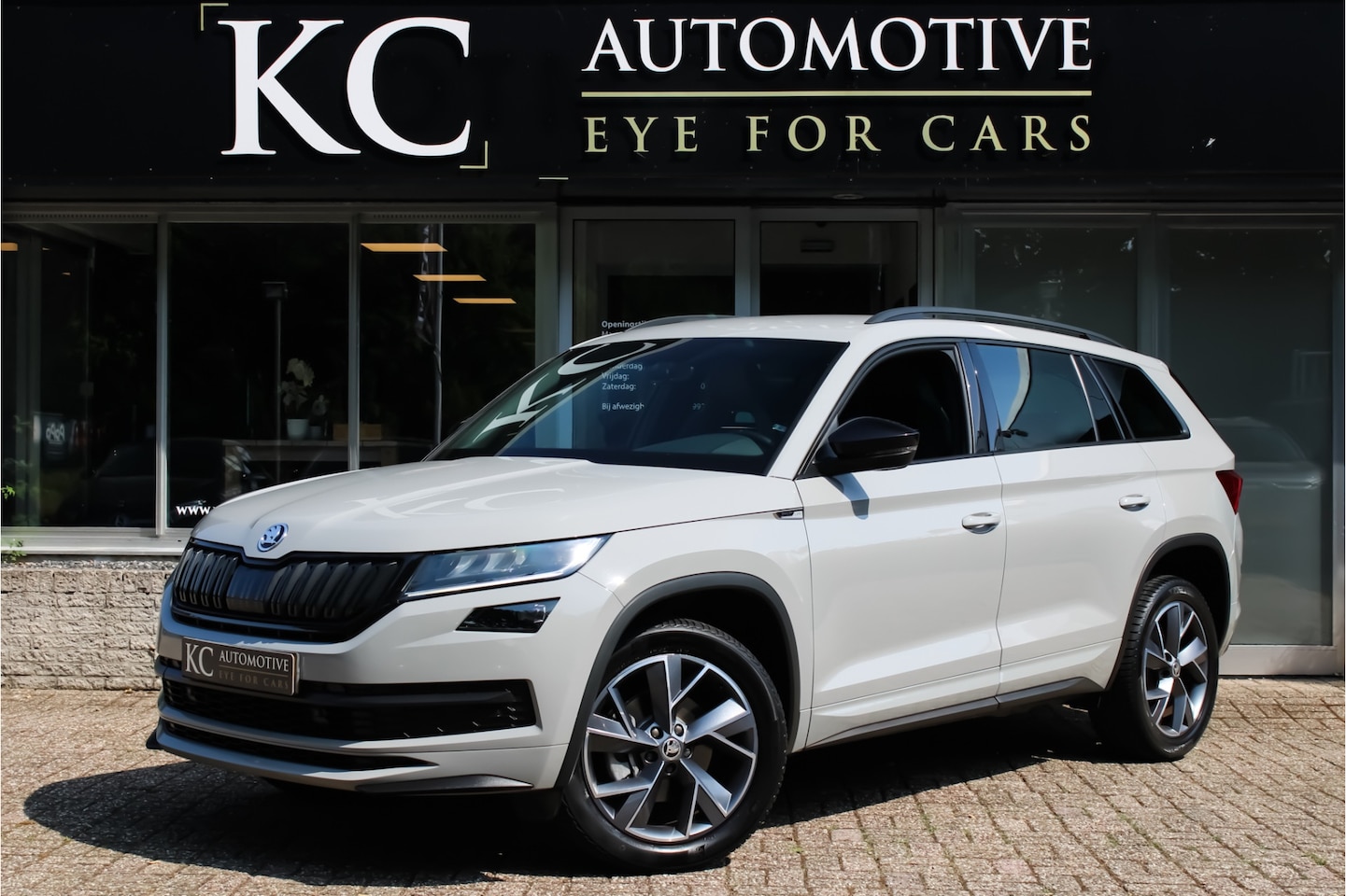 Skoda Kodiaq - 1.5TSi Sportline Business | 7-Pers! | Trekhaak | - AutoWereld.nl