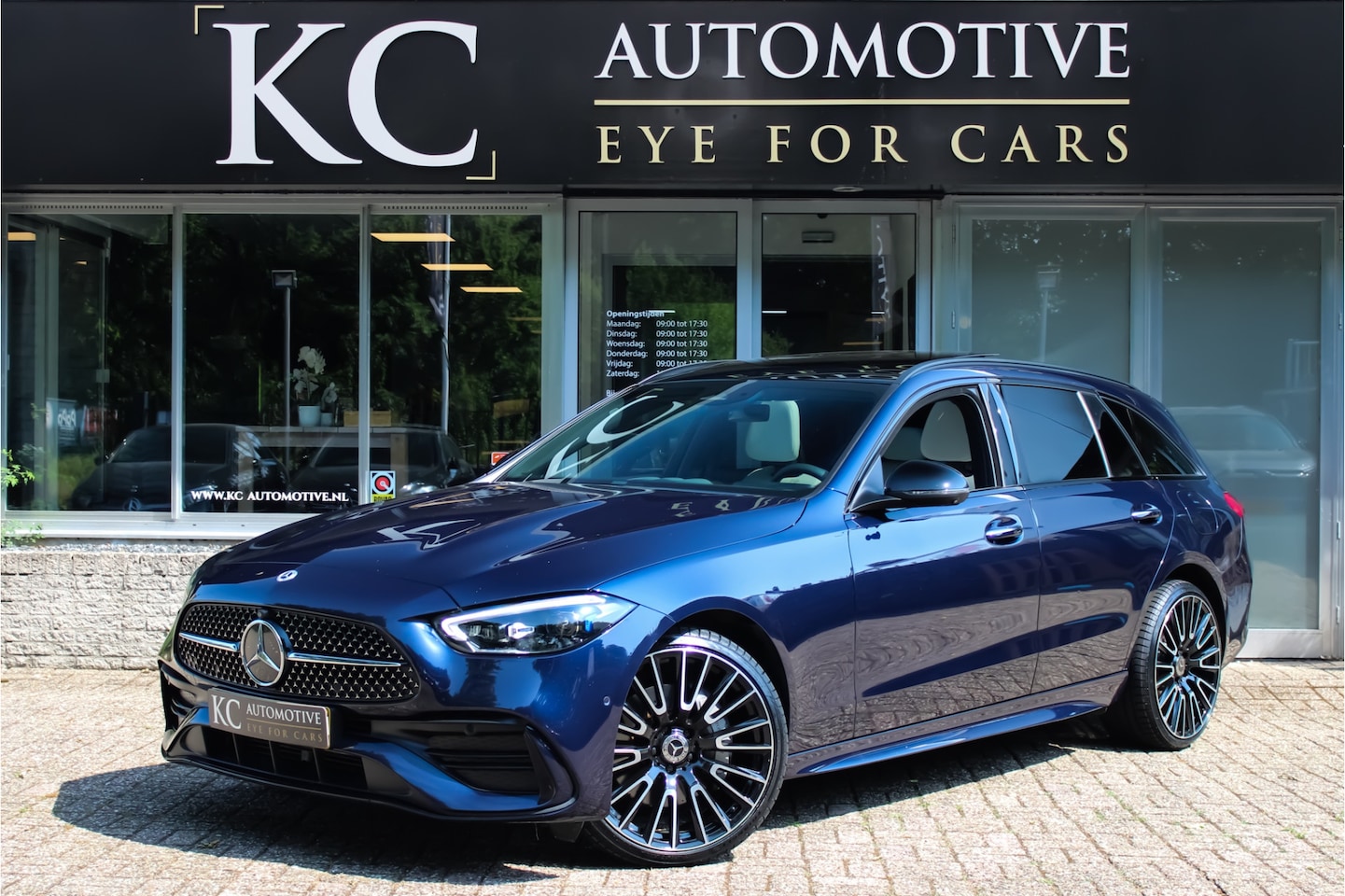 Mercedes-Benz C-klasse Estate - 300e AMG | VOL OPTIE! | Burmester | HuD | Pano - AutoWereld.nl